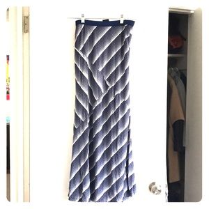 Bobeau maxi skirt small
